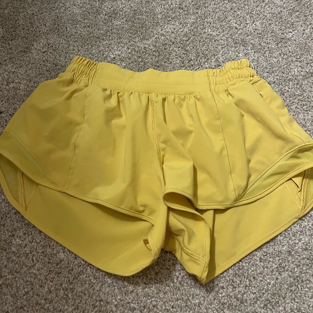 lululemon shorts!!